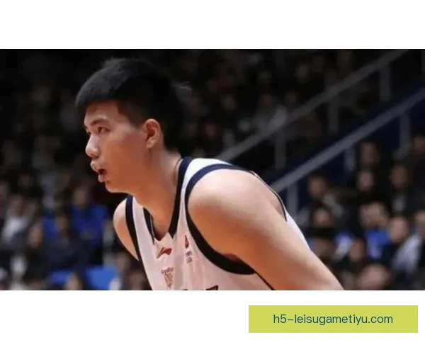 焦泊乔脚踝扭伤无大碍发布会 焦泊乔脚踝扭伤无大碍发布会