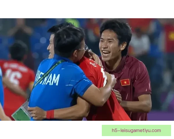 高文平扑点越南十人夺亚杯季军